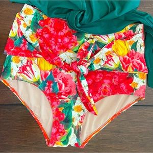 Kortni Jeane Tulip Tie Front Small Bottoms